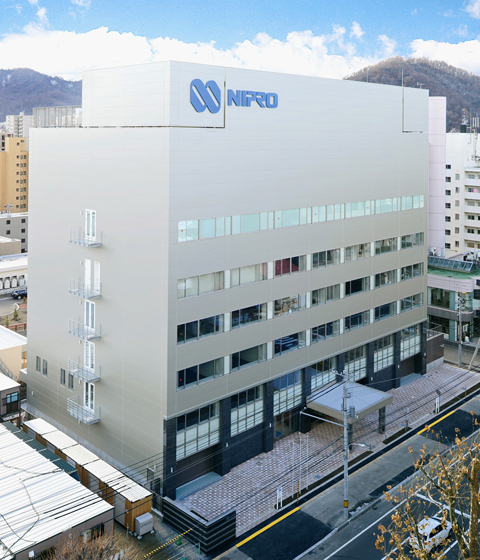 ニプロ株式会社 外装