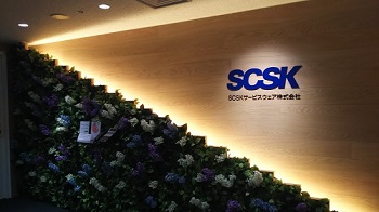 エントランス夕方