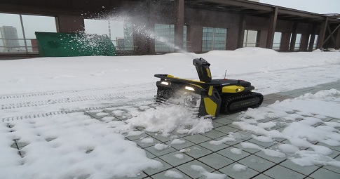 冬期課題解決に向けた自動除雪ロボの実証実験を実施しました / 株式会社DFA Robotics