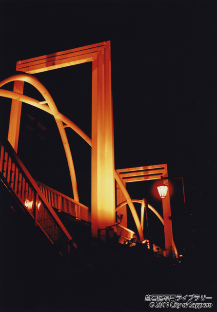 画像：黄金の橋（環状夢の橋）