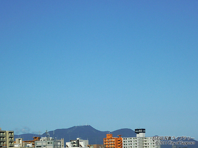 画像：手稲山を望む　白石区より