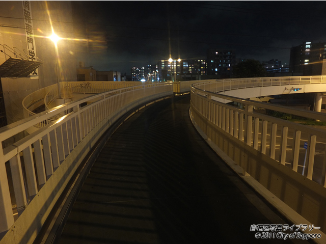 画像：道道札幌夕張線菊水歩道橋１
